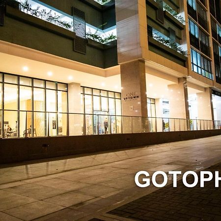 One Uptown Residence Taguig Exterior photo