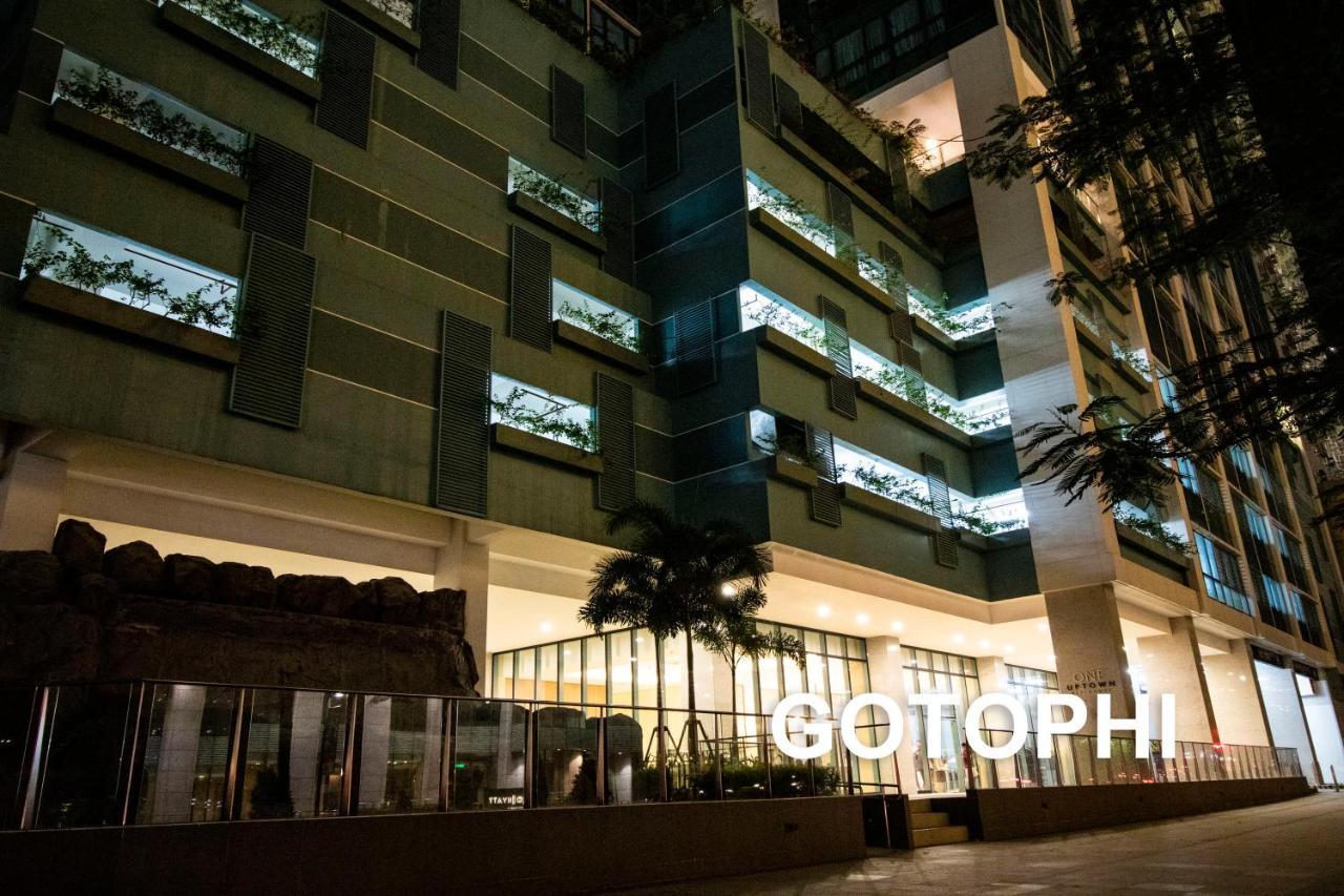 One Uptown Residence Taguig Exterior photo