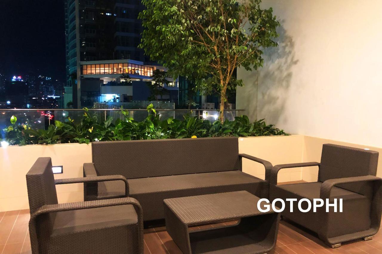 One Uptown Residence Taguig Exterior photo