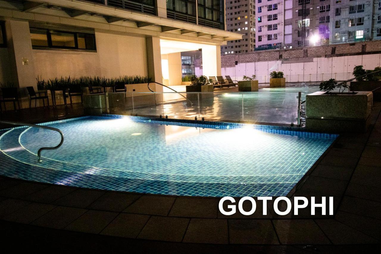 One Uptown Residence Taguig Exterior photo